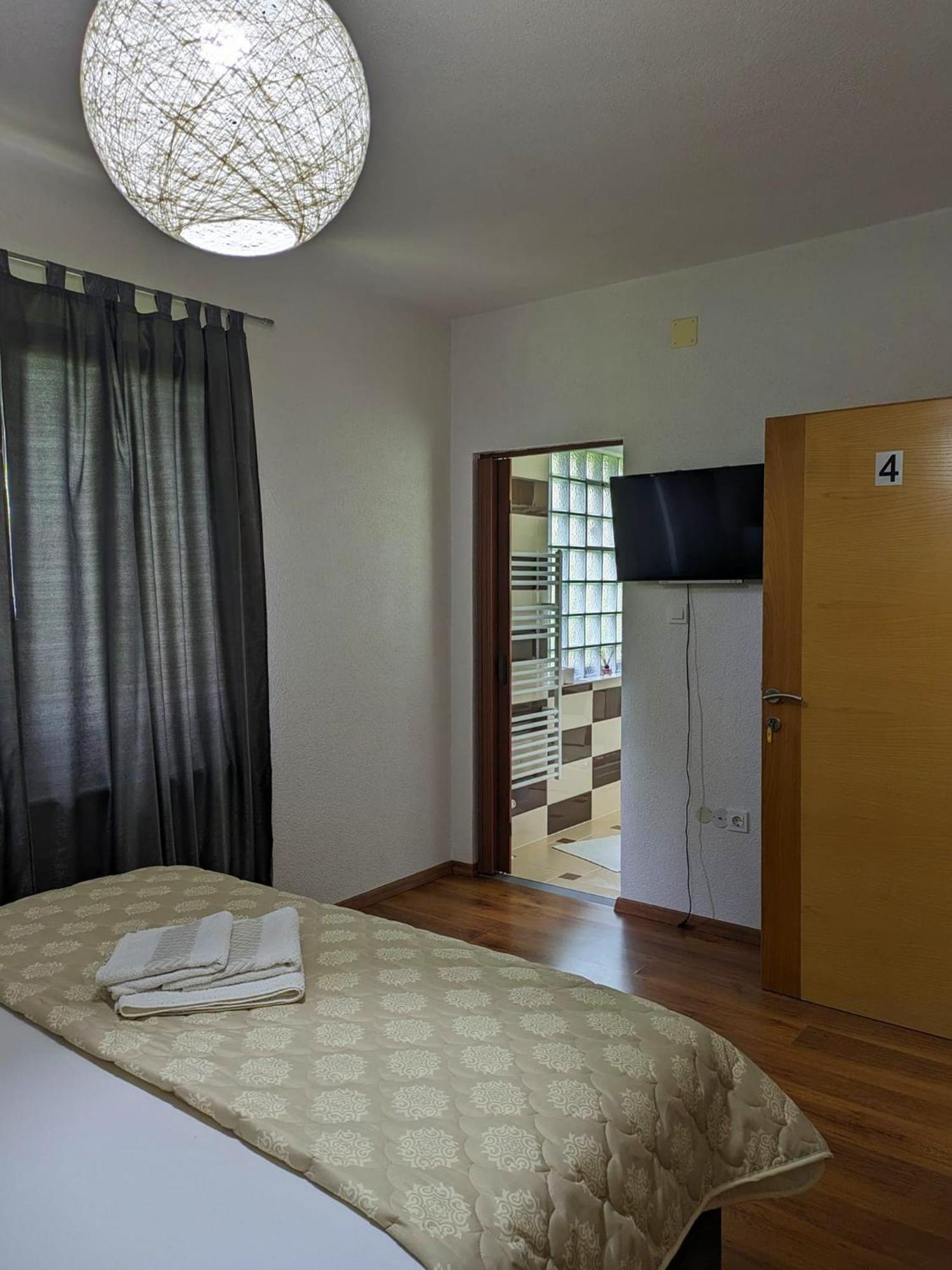 Vacation Home Keskic Velika Gata المظهر الخارجي الصورة