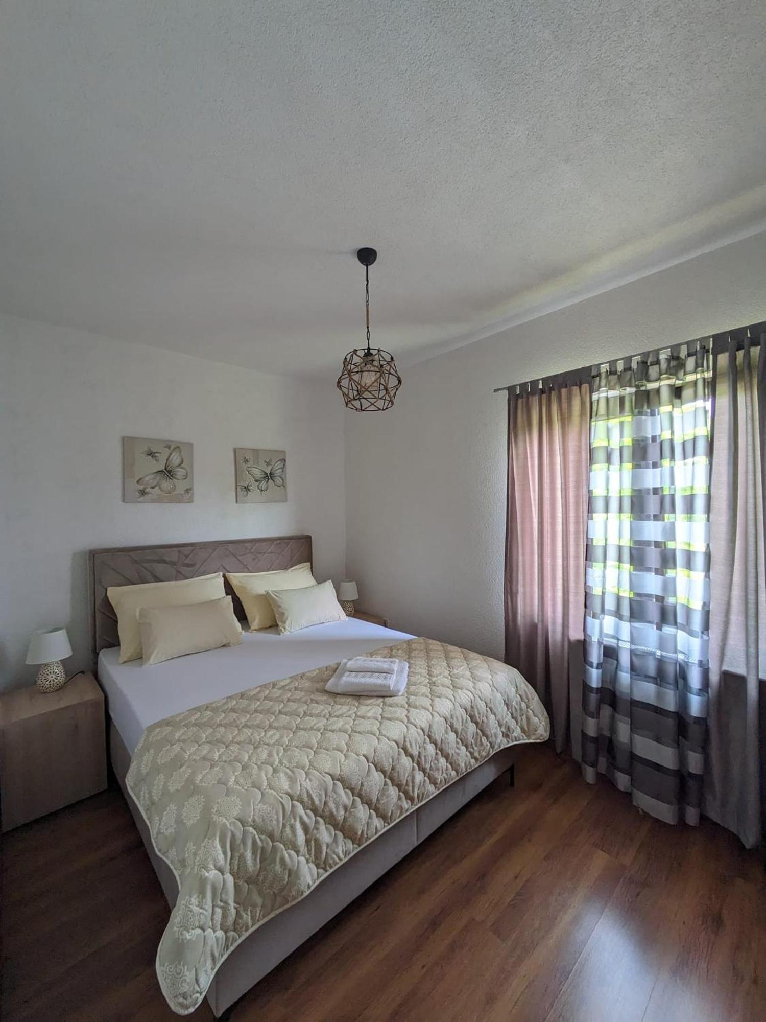 Vacation Home Keskic Velika Gata المظهر الخارجي الصورة